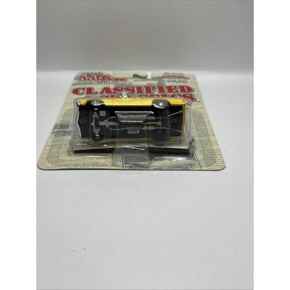 RACING CHAMPIONS CLASSIFIED CLASSICS 1970 CHEVY CHEVELLE PRO STREET YELLOW 1999 - Picture 4 of 9